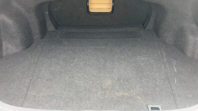 Second-hand 2012 Toyota Camry Hybrid for sale in Coimbatore-19