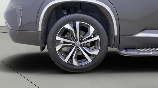 Second-hand 2023 MG Hector Savvy Pro CVT 2023-2025 for sale in Thane-25