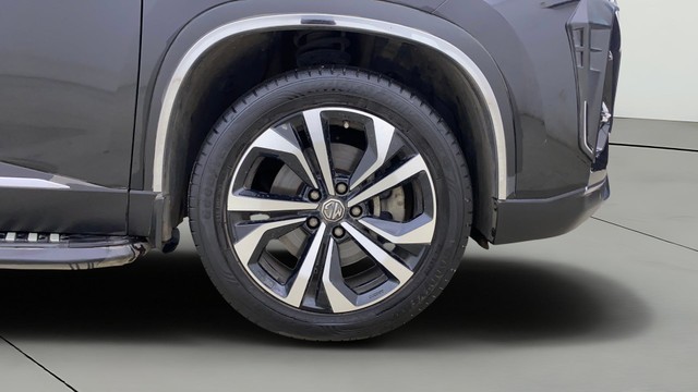 Second-hand 2023 MG Hector Savvy Pro CVT 2023-2025 for sale in Thane-24