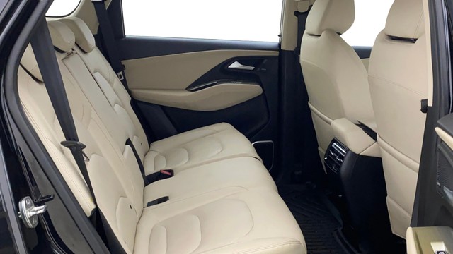 Second-hand 2023 MG Hector Savvy Pro CVT 2023-2025 for sale in Thane-16
