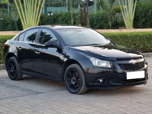 Second-hand 2010 Chevrolet Cruze LTZ for sale in Surat-7