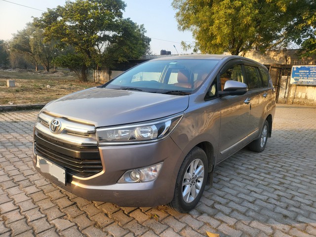 Second-hand 2020 Toyota Innova Crysta 2.8 GX AT BSIV for sale in New Delhi-4