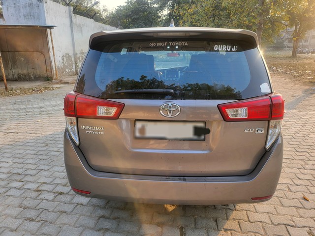 Second-hand 2020 Toyota Innova Crysta 2.8 GX AT BSIV for sale in New Delhi-11