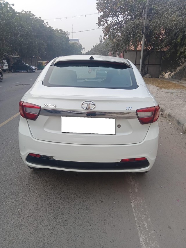 Second-hand 2017 Tata Tigor 1.2 Revotron XT for sale in New Delhi-2