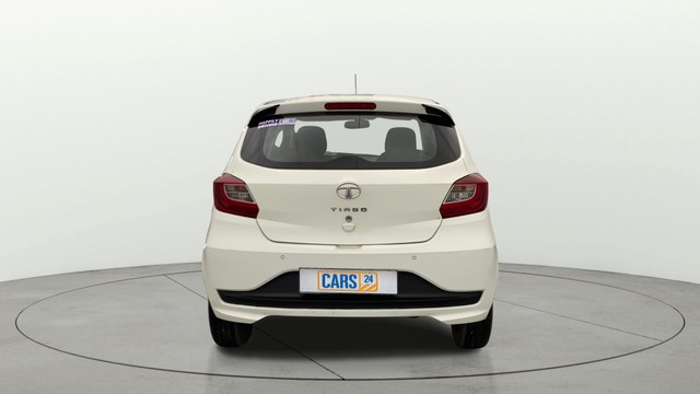 Second-hand 2023 Tata Tiago XT for sale in Lucknow-3