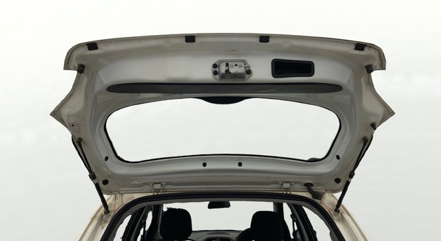 Second-hand 2023 Tata Tiago XT for sale in Lucknow-20