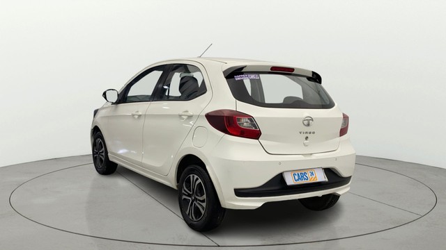 Second-hand 2023 Tata Tiago XT for sale in Lucknow-4