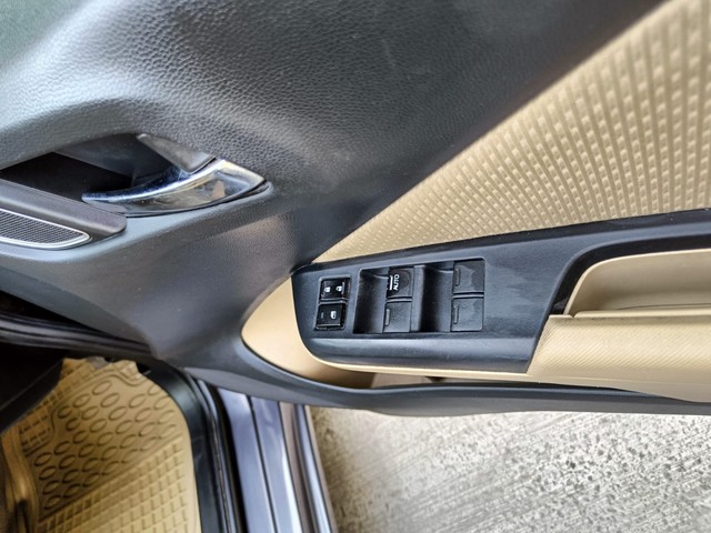 Second-hand 2018 Honda City i-VTEC V for sale in New Delhi-13