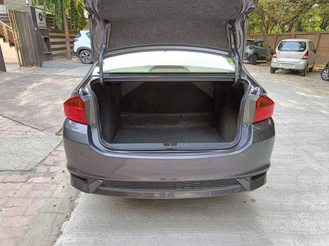 Second-hand 2018 Honda City i-VTEC V for sale in New Delhi-8