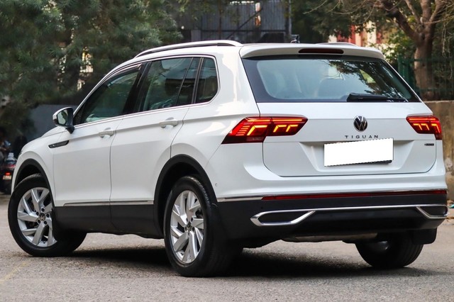 Second-hand 2024 Volkswagen Tiguan 2.0 TSI Elegance for sale in New Delhi-7