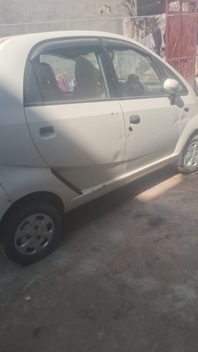 Second-hand 2015 Tata Nano Twist XT for sale in New Delhi-2