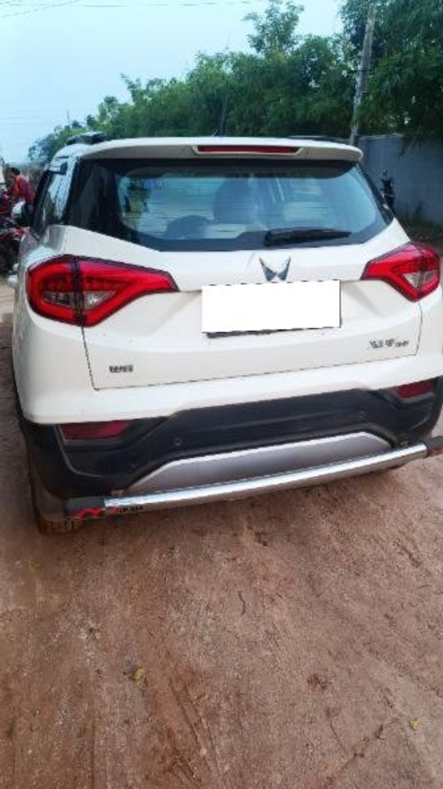 Mahindra XUV300 W8 Opt Diesel Second-hand 2023 Mahindra XUV300 W8 Opt Diesel for sale in West Godavari-1