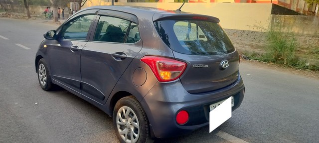 Second-hand 2017 Hyundai Grand i10 1.2 Kappa Magna BSIV for sale in New Delhi-3