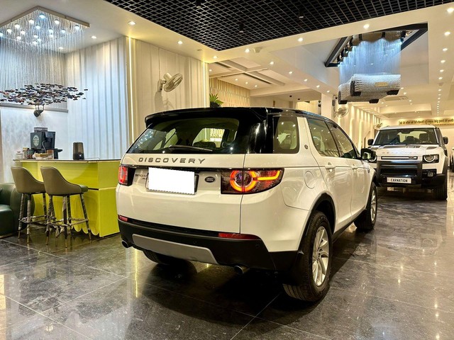 Second-hand 2018 Land Rover Discovery HSE 3.0 TD6 for sale in New Delhi-8