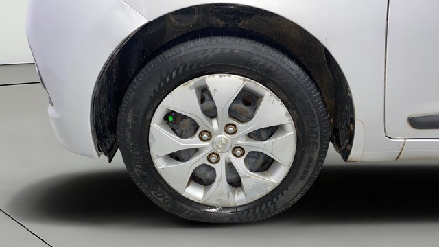 Second-hand 2015 Hyundai Xcent 1.2 Kappa S for sale in Kochi-25