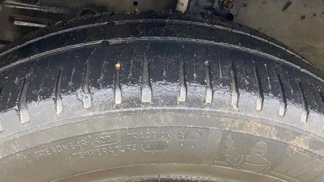 Second-hand 2015 Maruti Swift VXI for sale in Ahmedabad-30