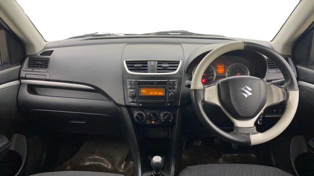 Second-hand 2015 Maruti Swift VXI for sale in Ahmedabad-10