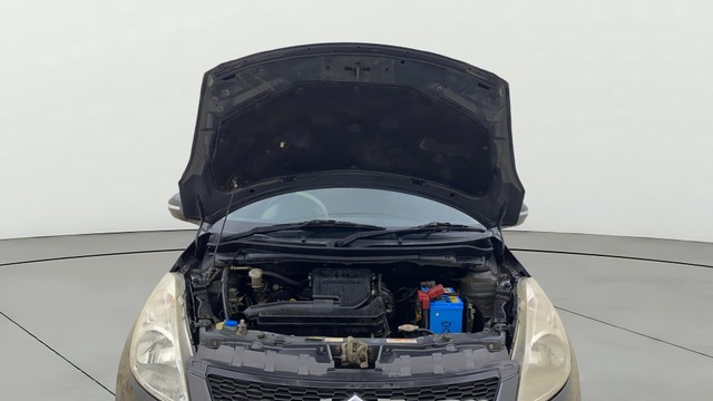 Second-hand 2015 Maruti Swift VXI for sale in Ahmedabad-9