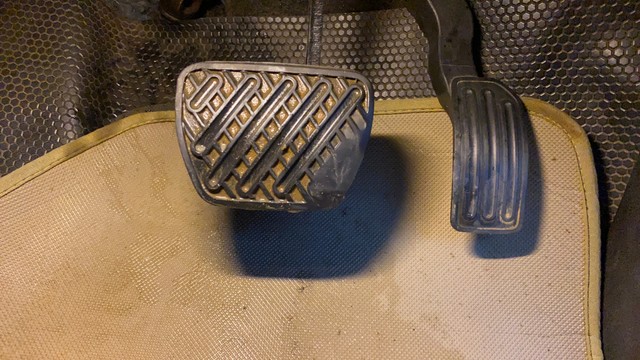 Second-hand 2017 Nissan Micra XV CVT for sale in Kochi-14