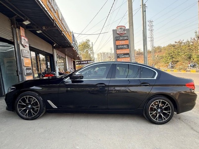 Second-hand 2022 BMW 5 Series 520d Luxury Line for sale in Hyderabad-6