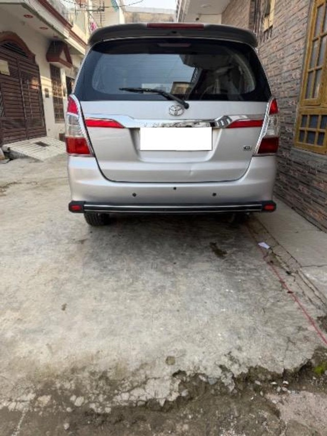 Second-hand 2015 Toyota Innova 2.5 G (Diesel) 7 Seater for sale in Lucknow-1