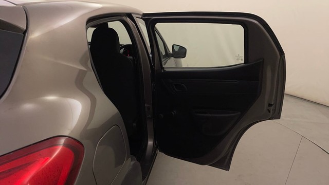 Second-hand 2017 Renault KWID 1.0 RXT AMT for sale in Bangalore-28