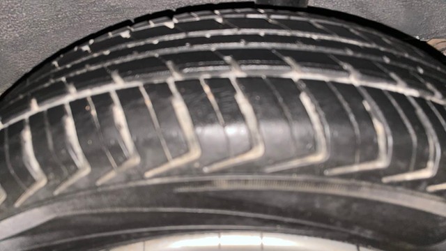 Second-hand 2017 Renault KWID 1.0 RXT AMT for sale in Bangalore-36