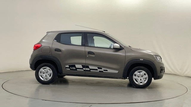 Second-hand 2017 Renault KWID 1.0 RXT AMT for sale in Bangalore-2