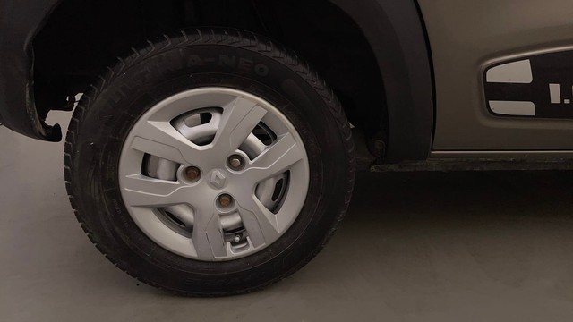 Second-hand 2017 Renault KWID 1.0 RXT AMT for sale in Bangalore-18