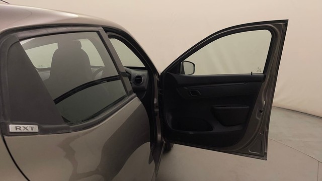 Second-hand 2017 Renault KWID 1.0 RXT AMT for sale in Bangalore-16