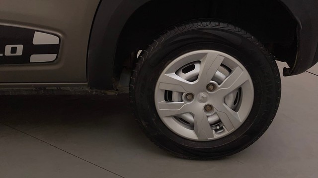 Second-hand 2017 Renault KWID 1.0 RXT AMT for sale in Bangalore-19