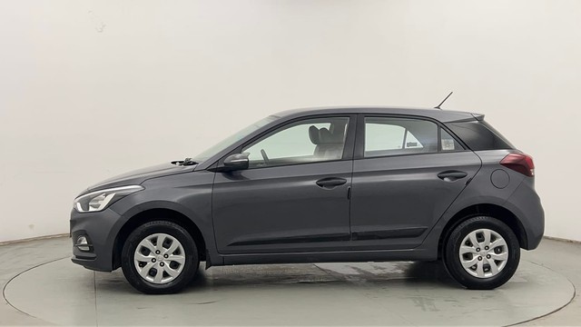 Second-hand 2018 Hyundai i20 Sportz 1.2 for sale in Chandigarh-6