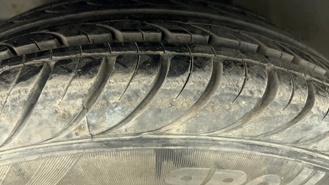 Second-hand 2017 Hyundai EON Magna for sale in Ahmedabad-37