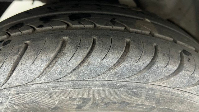 Second-hand 2017 Hyundai EON Magna for sale in Ahmedabad-26