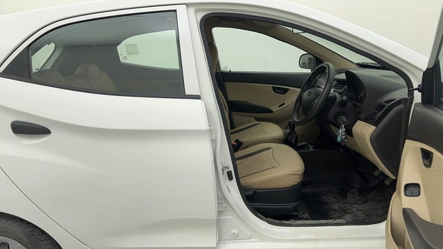 Second-hand 2017 Hyundai EON Magna for sale in Ahmedabad-15