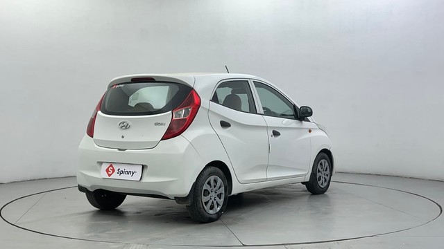 Second-hand 2017 Hyundai EON Magna for sale in Ahmedabad-3