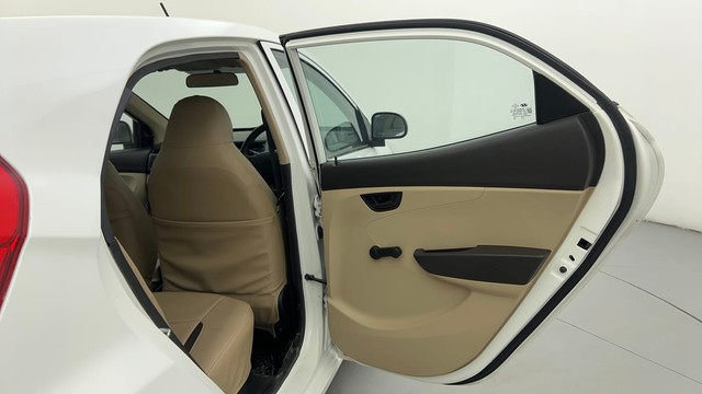 Second-hand 2017 Hyundai EON Magna for sale in Ahmedabad-32