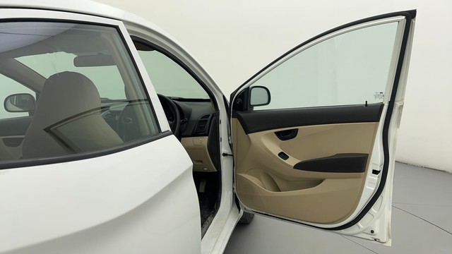 Second-hand 2017 Hyundai EON Magna for sale in Ahmedabad-16