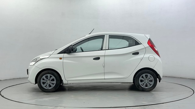 Second-hand 2017 Hyundai EON Magna for sale in Ahmedabad-6