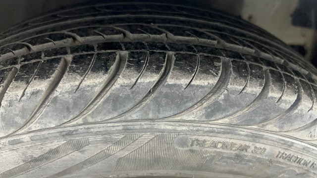 Second-hand 2017 Hyundai EON Magna for sale in Ahmedabad-33