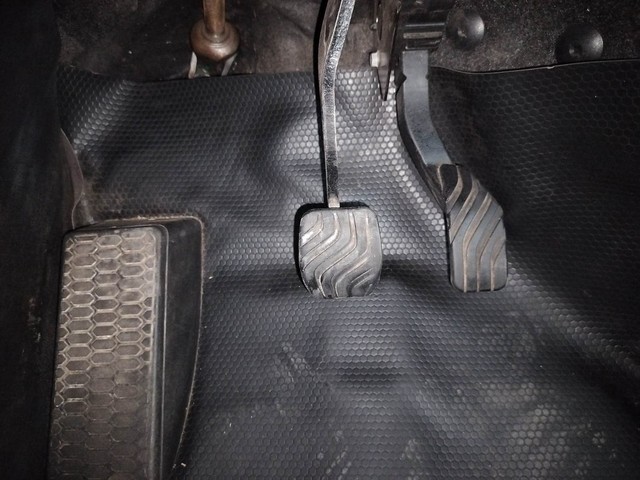 Second-hand 2021 Renault Kiger RXZ Turbo CVT for sale in Coimbatore-14