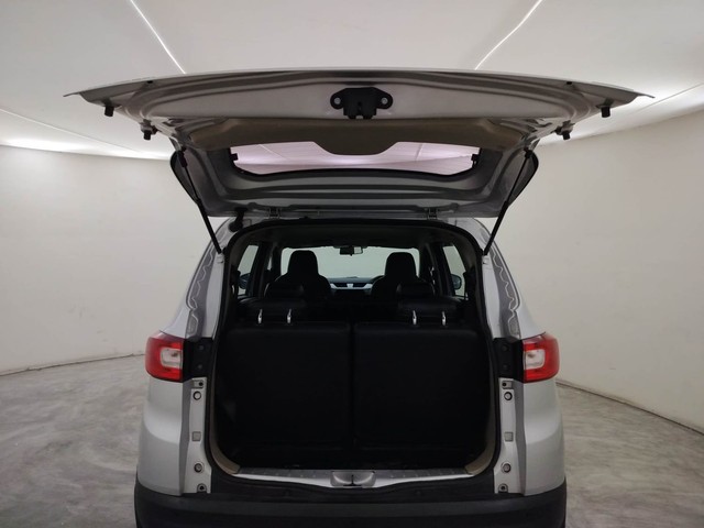 Second-hand 2021 Renault Triber RXZ EASY-R AMT for sale in Coimbatore-29