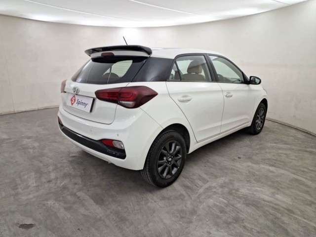 Second-hand 2019 Hyundai i20 Sportz Plus CVT for sale in Coimbatore-3