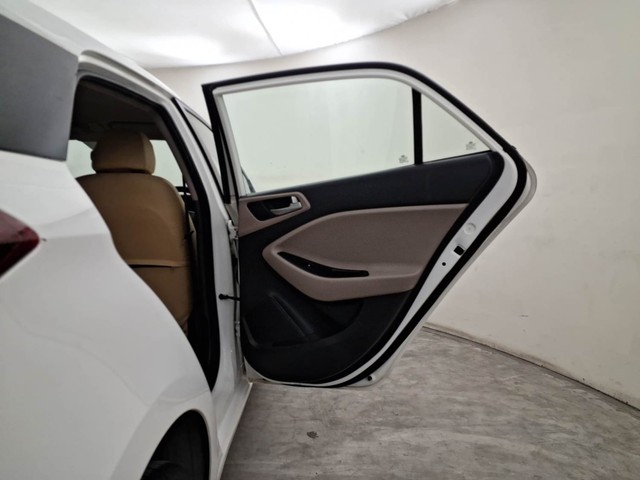 Second-hand 2019 Hyundai i20 Sportz Plus CVT for sale in Coimbatore-33