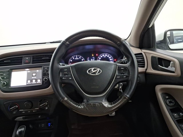 Second-hand 2019 Hyundai i20 Sportz Plus CVT for sale in Coimbatore-37