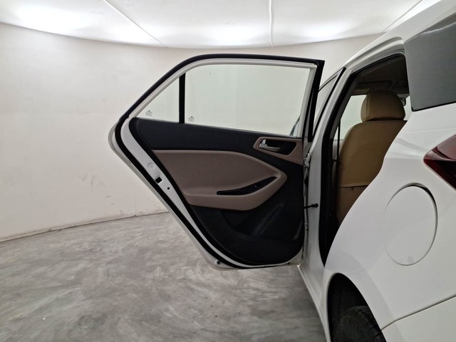 Second-hand 2019 Hyundai i20 Sportz Plus CVT for sale in Coimbatore-34