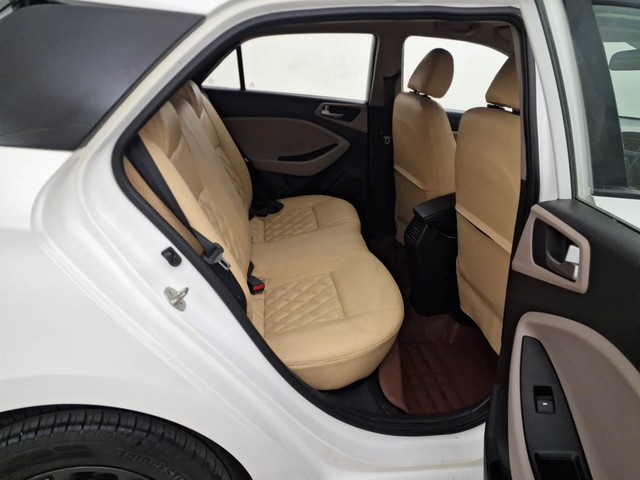 Second-hand 2019 Hyundai i20 Sportz Plus CVT for sale in Coimbatore-35