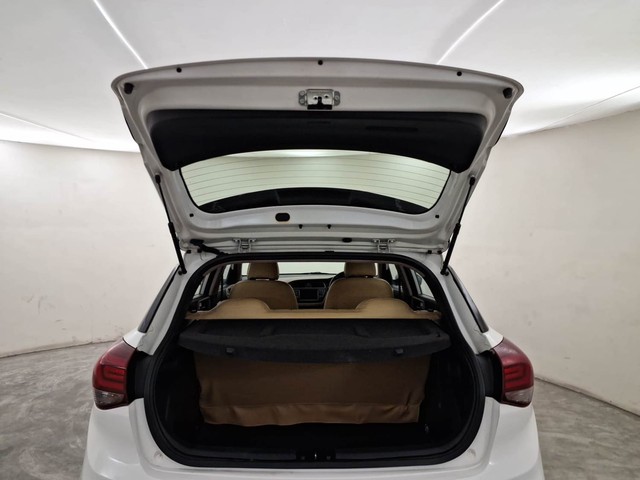 Second-hand 2019 Hyundai i20 Sportz Plus CVT for sale in Coimbatore-36