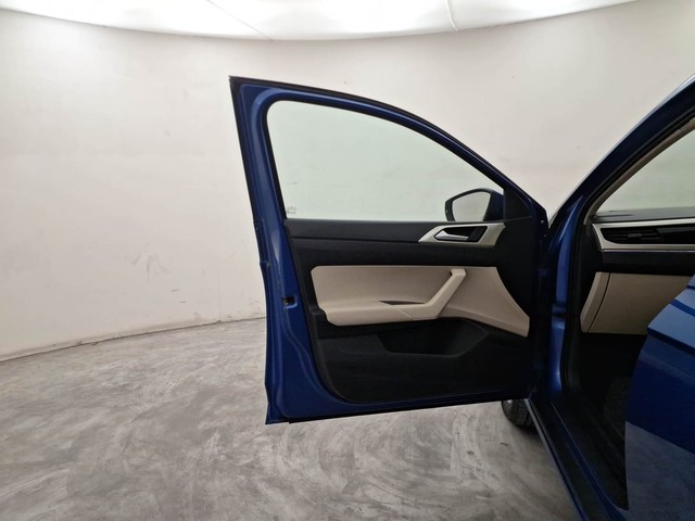 Second-hand 2022 Volkswagen Virtus Highline AT for sale in Coimbatore-29
