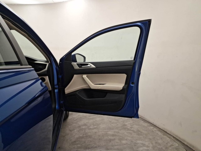 Second-hand 2022 Volkswagen Virtus Highline AT for sale in Coimbatore-16